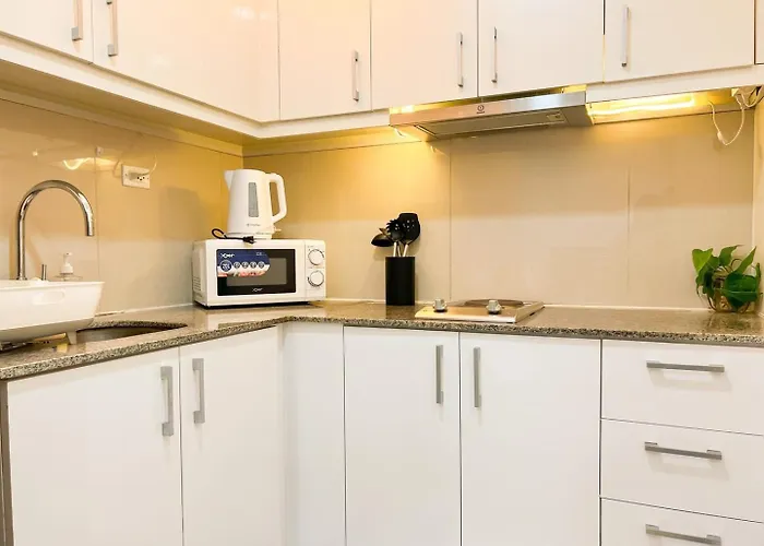 Stylish 1br Prime Bgc Uptown Near Hyatt #upt119c