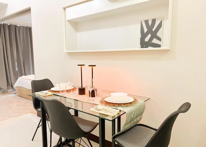 Holiday home Stylish 1br Prime Bgc Uptown Near Hyatt #upt119c Manila