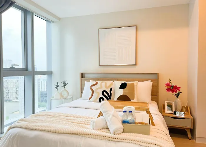 Holiday home Stylish 1br Prime Bgc Uptown Near Hyatt #upt119c *
